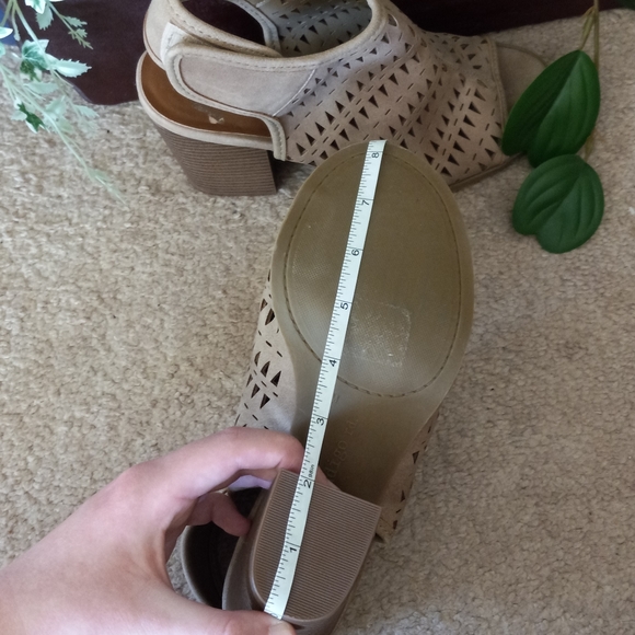 Indigo rd. Cut out peep toe heels - Picture 8 of 8